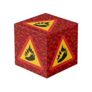 Gefahrenschild für scharfe Pfeffer Würfel