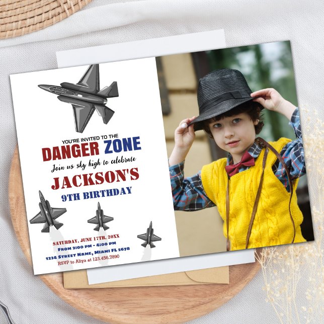 Gefahrenzone Kampfjet Geburtstagseinladungen Foto Einladung (Danger Zone Fighter Jet Birthday Invitations photo)