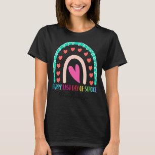 Gefängnis Nurse Happy Letzten Tag Schule Regenboge T-Shirt