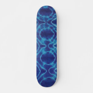 Gefärbte Krawatte der Wasserleitungen Skateboard