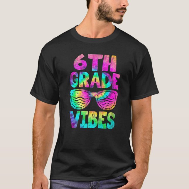 gefärbte Krawatte des 6. Grades T-Shirt (Vorderseite)