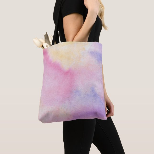 gefärbte Krawatte farbenfroh rosa blau (Von Nahem)