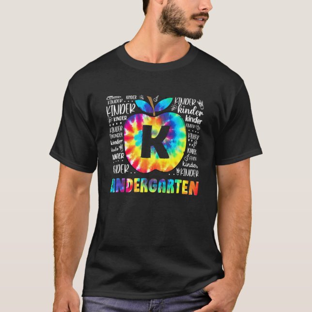 Gefärbte Krawatte Kindergarten Typografie Kinder T T-Shirt (Vorderseite)