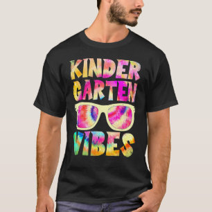 Gefärbte Krawatte Kindergarten Vibes Back to Schoo T-Shirt