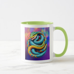 Gefärbte Riesenschlange auf gefärbtem Boden gewick Tasse