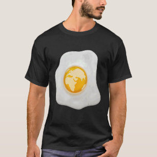 Gefriereier mit Erdglobe auf Yolk Kostüm T-Shirt