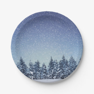 Gefrorene Schnee-Winter-Waldszene Pappteller