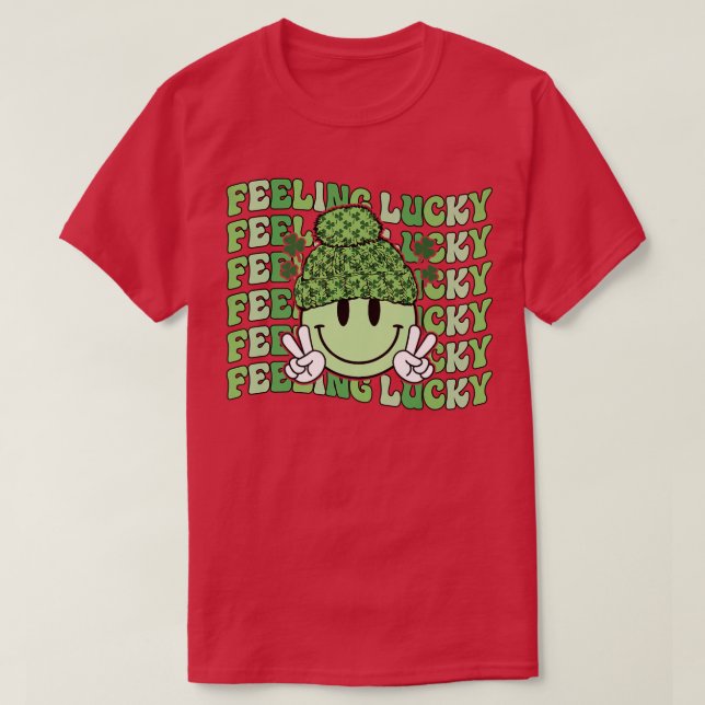 Gefühl Lucky Happy Face Kleeblatt St Patricks Day T-Shirt (Design vorne)
