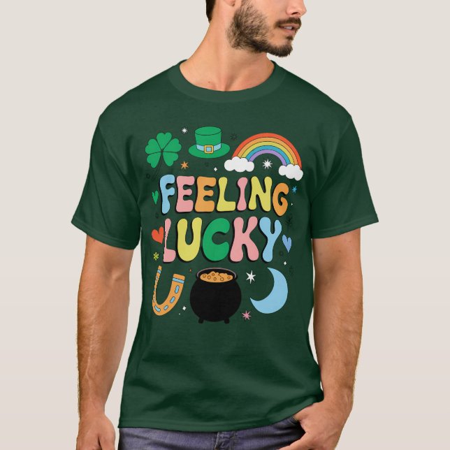 Gefühl Lucky St Patricks Day Charm Irish Kleeblatt T-Shirt (Vorderseite)