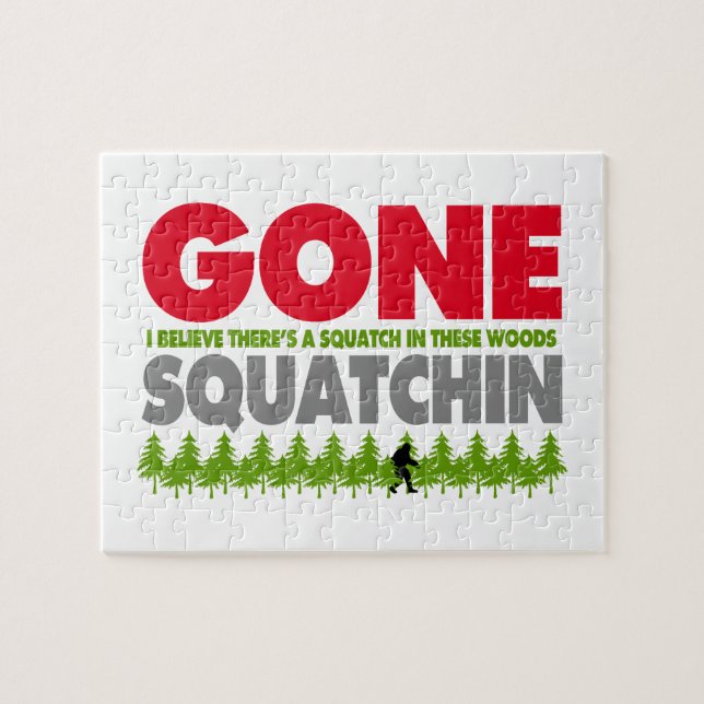 Gegangenes Squatchin Bigfoot, der im Holz sich Puzzle (Horizontal)