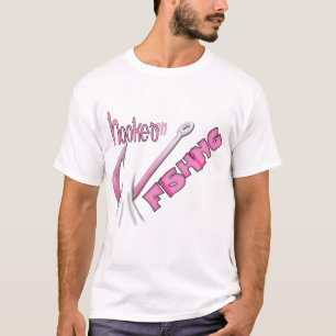 Gehakt auf der Fischerei des rosa Hakens T-Shirt