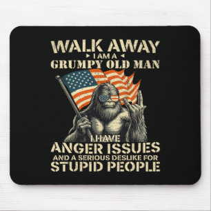 Gehen Sie weg, ich bin ein gruseliger alter Mann A Mousepad