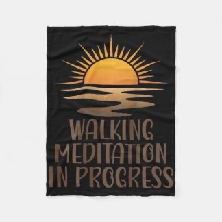 Gehmeditation in Bearbeitung Sonnenaufgangspfad Yo Fleecedecke