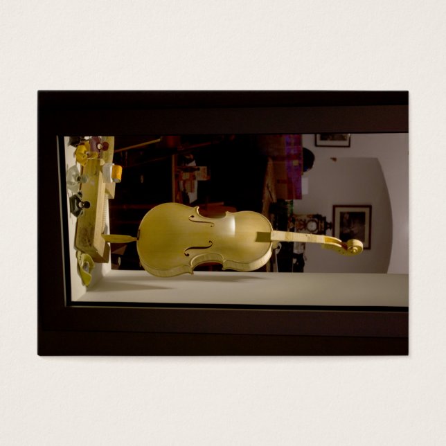 Geige im Kauffenster (Vorderseite)