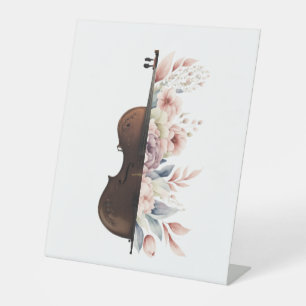 Geige unter Blume. Bouquet der Blume. Sockelschild