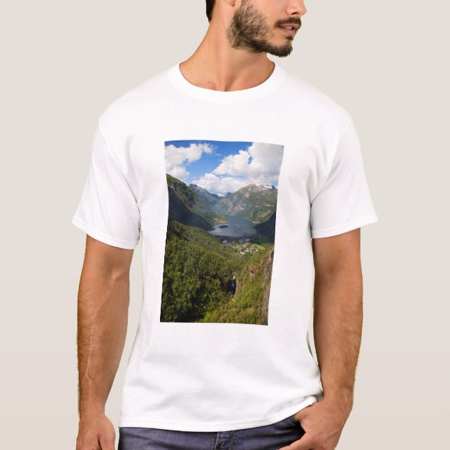 Geiranger Fjord Landschaft, Norwegen T-Shirt (Vorderseite)