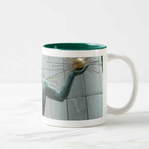 Geist von Detroit-Tasse Zweifarbige Tasse