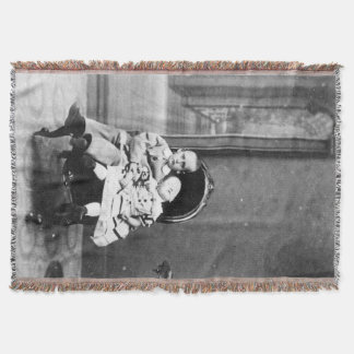 Geisterhaftes Vintage-Porträt von Geschwistern Decke