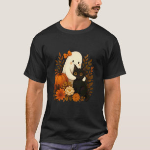 Geistige Katze umgeben von Halloween-Kürbissen T-Shirt