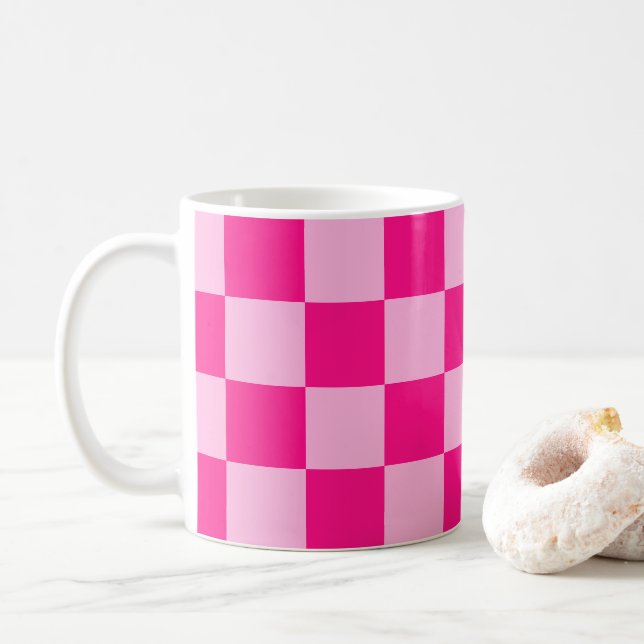 Gekreuzte Quadrate lichtfeuchtes, rosa geometrisch Kaffeetasse (Mit Donut)