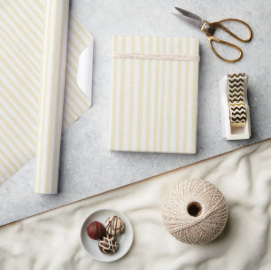 Geläbtes Gelb-Weiß-Gestreiftes Geburtstag Geschenkpapier