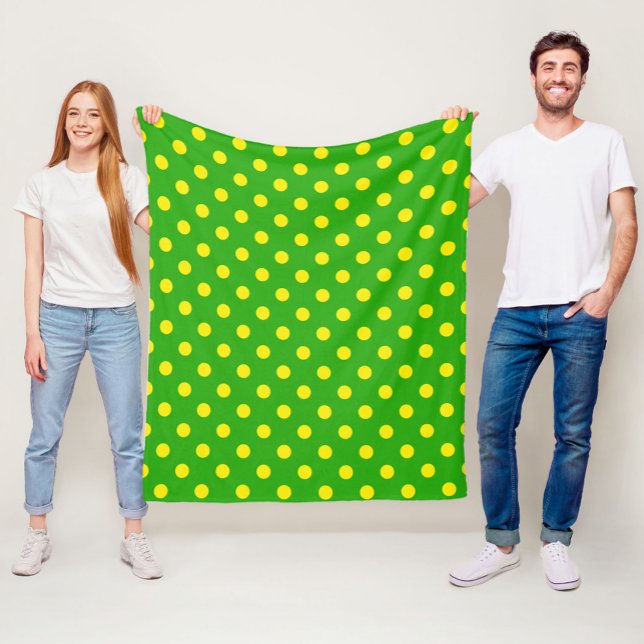 Gelb auf grünem Polka-Punkte-Musterdesign  Fleecedecke (Von Creator hochgeladen)