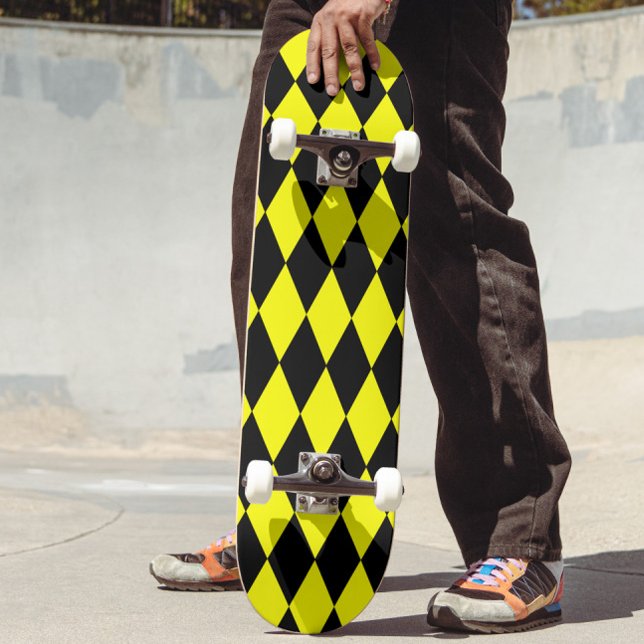 Gelb Schwarzes Harlekin-Diamantenkontrollmuster-De Skateboard (Von Creator hochgeladen)