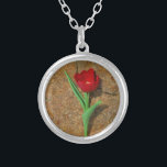 Gelb und Rot Versilberte Kette<br><div class="desc">Frühlingsgelb und Rot Tulip, brauner Felsen am Arrowhad-See. Foto von Sandy Closs. Ostern, Blumen, rote Blume, Frühling, Valentine, Valentine, Hochzeiten, Hochzeiten, Valentinstag</div>