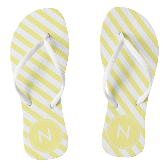 Gelb und weiß gestreift und Mit Monogramm Flip Flops (Fußbett)