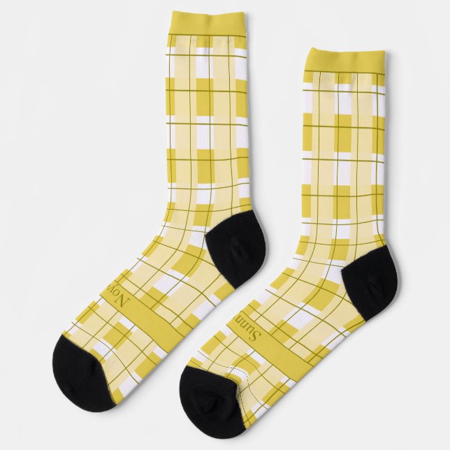 Gelb-weiß kariert, Text am Fuß Socken (Linkes Detail)