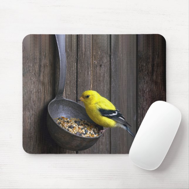 Gelbammer auf rostiger Küppe Mousepad (Mit Mouse)