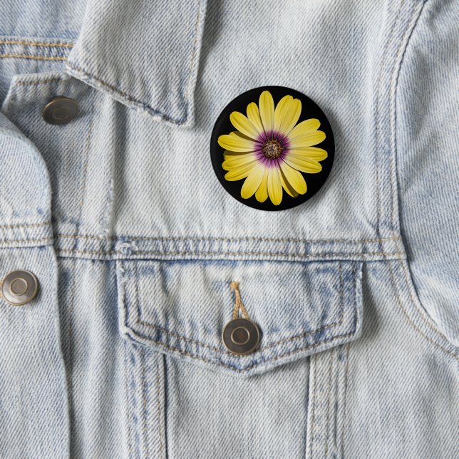 Gelbe afrikanische Daisy-Blume auf schwarzer Blume Button (Beispiel)