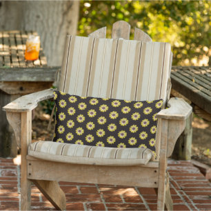 Gelbe afrikanische Daisy-Blumenmuster auf Schwarz Kissen Für Draußen