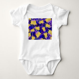 Gelbe Blumen: Aquarellbilder mit dunklem Hintergru Baby Strampler