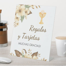 Gelbe Blumen in der ersten Kommune Spaniens Sockelschild
