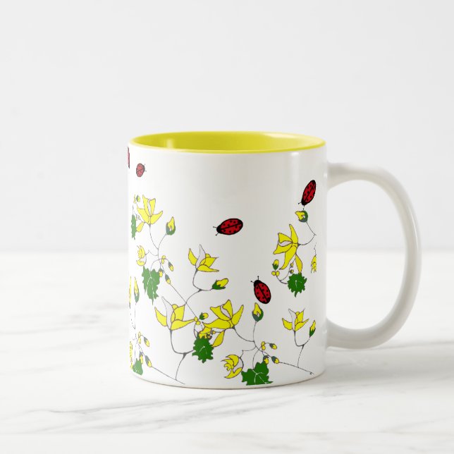 Gelbe Blumen und kleine Marienkäfer-Tasse Zweifarbige Tasse (Rechts)