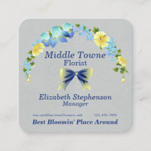 Gelbe Buttercups und blaue Iris Quadratische Visitenkarte