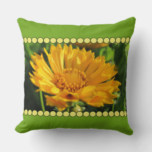 Gelbe Coreopsis-Blume mit Beerengrenzen Kissen