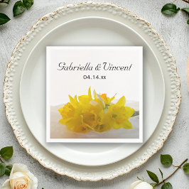 Gelbe Daffodien auf der Hochzeit des weißen Frühli Serviette