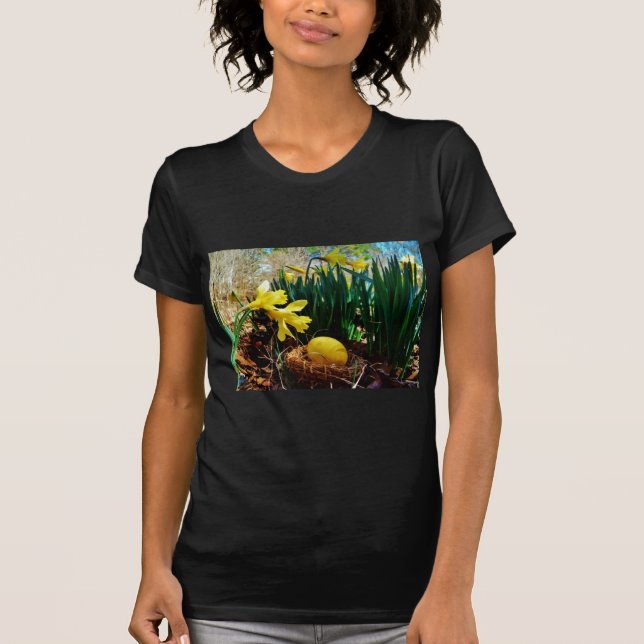 Gelbe Daffodien und ein Gelbes Osterei T-Shirt (Vorderseite)