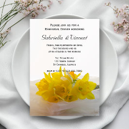 Gelbe Daffodien zum Abendessen bei Weiß Hochzeit P Einladung