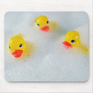 Gelbe Enten im Schaumbad Mousepad