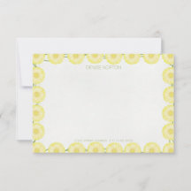 Gelbe Gerbera-Notizkarte mit Gänseblümchen-Kette