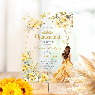 Gelbe goldene Tiara Floral Schmetterling Quinceañe Acryleinladungen