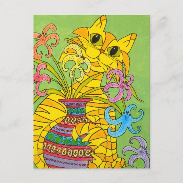 Gelbe Katze mit Lilien-Vase Postkarte (Vorderseite)