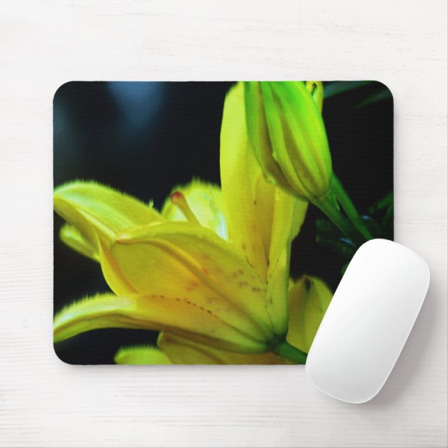 Gelbe Lilie mit Windeffekt von Shirley Taylor Mousepad (Mit Mouse)