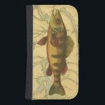Gelbe Perle auf Karte Phone Geldbeutel<br><div class="desc">Dieser Ausdruck illustriert ein künstlerisches Bild eines Gelbfisch. Der Hintergrund zeigt eine Vintage Landkarte in hellbeigen Farben. Der braune Rahmen ähnelt dem alten Holzmuster mit gelb-roten Blume an den Kanten. Eine tolle Ergänzung zu Ihrer Angelsammlung!</div>
