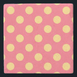 Gelbe Polka Punkte auf Korallen Steinuntersetzer<br><div class="desc">Gelbe Polka Punkte auf Korallen</div>