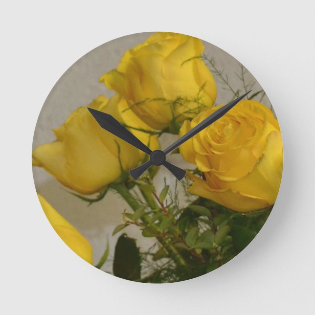 Gelbe Rosen Runde Wanduhr (Vorderseite)