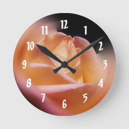 Gelbe Rosenknospe Blume Runde Wanduhr